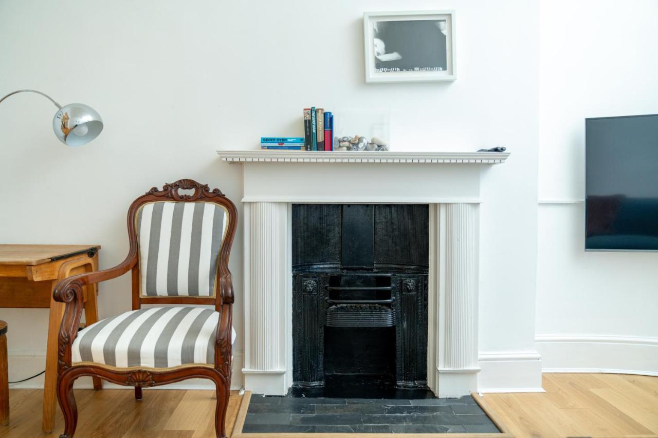 Sleek Flat With Communal Courtyard Appartement Londres